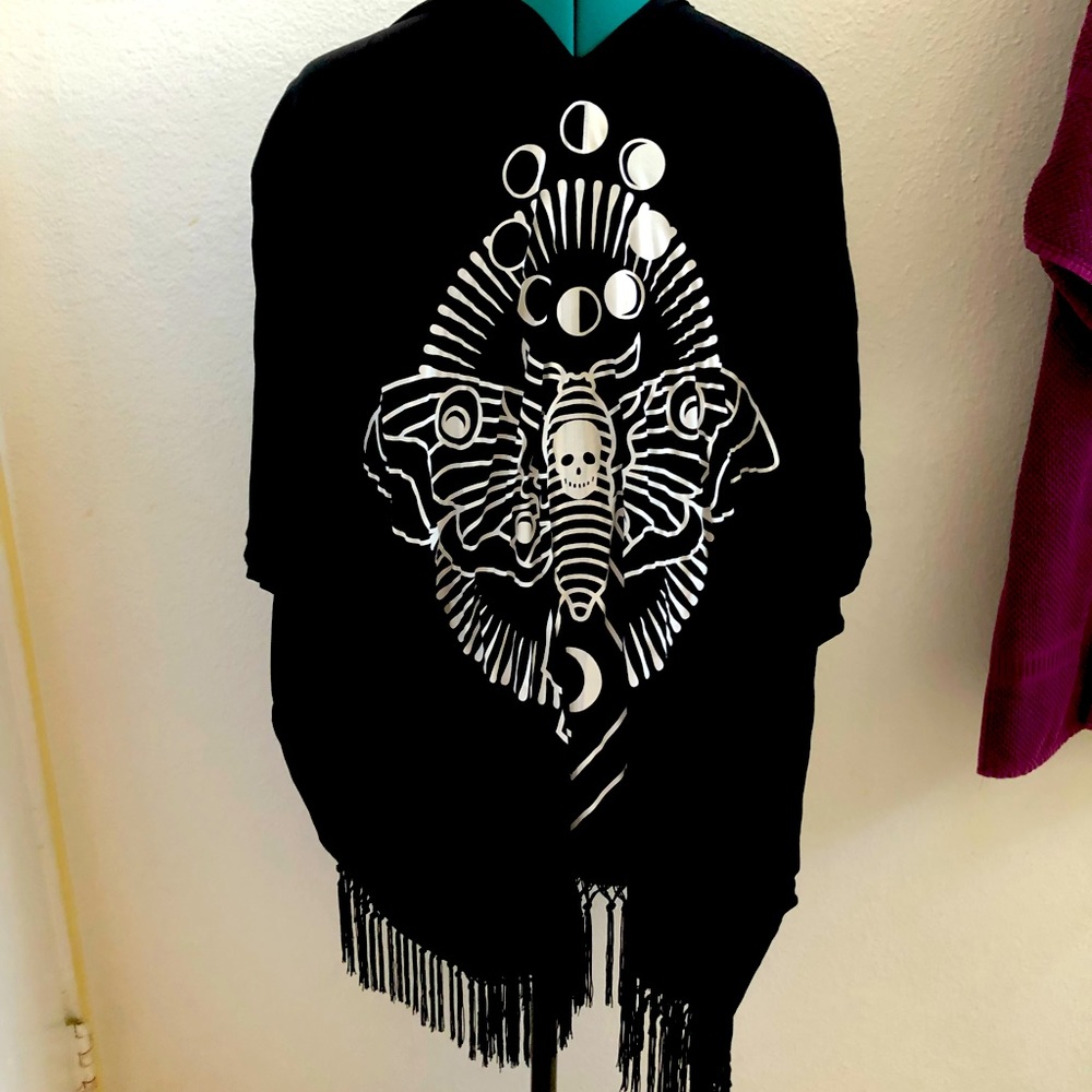 Death Moon Moth Hot Topic Gothic Kimono - Worn Once, like new - size M/L